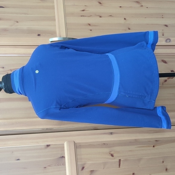 Vintage Lululemon  Full Zip Jacket in EUC Size 6 - Picture 5 of 13